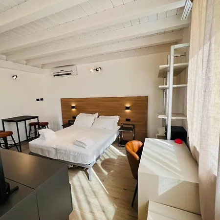 5 Terre Hub Art * La Spezia