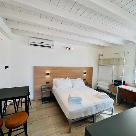5 Terre Hub Art Apartment *